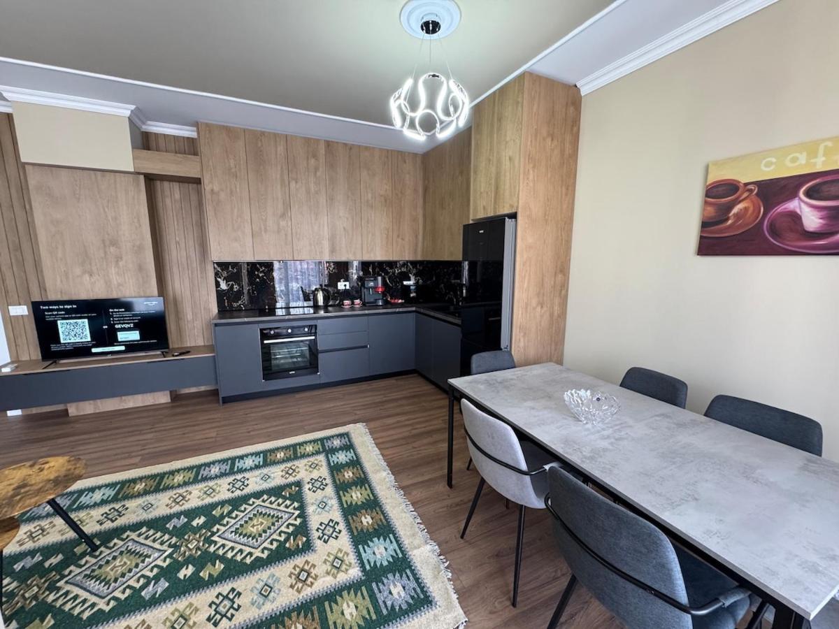Jona City Center 2 Bedroom Confort Suites And Free Parking Tirana Exterior foto