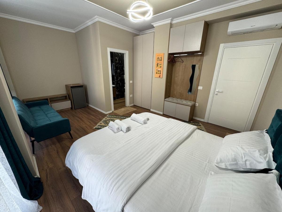 Jona City Center 2 Bedroom Confort Suites And Free Parking Tirana Exterior foto