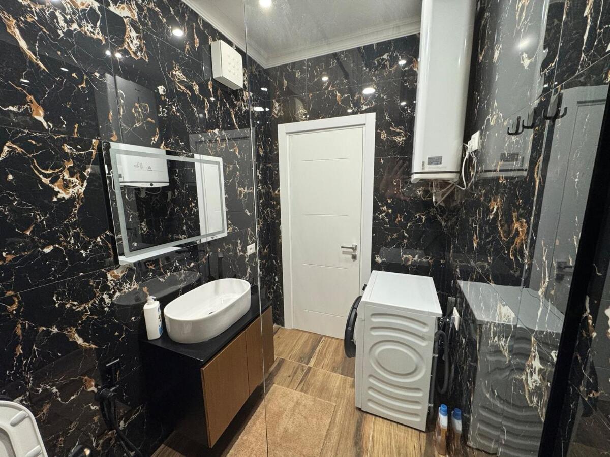 Jona City Center 2 Bedroom Confort Suites And Free Parking Tirana Exterior foto