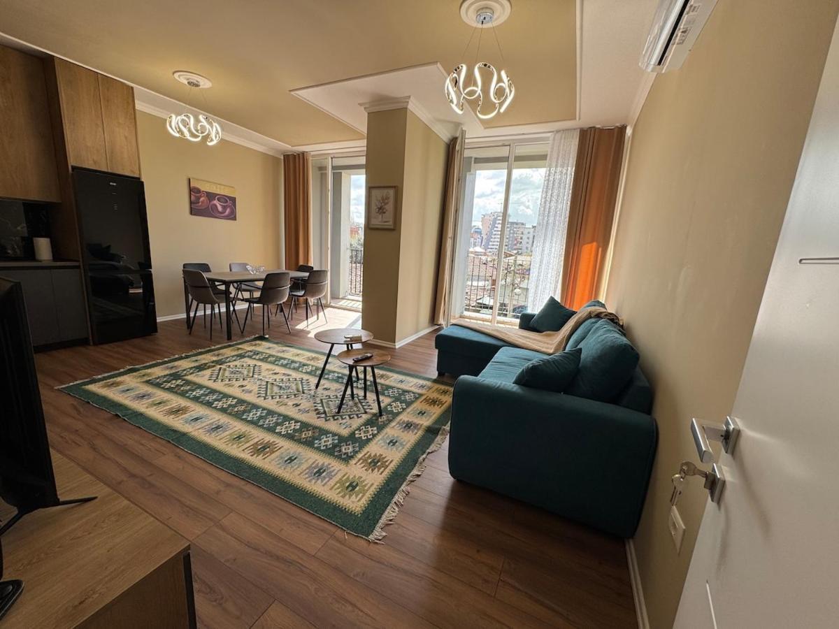 Jona City Center 2 Bedroom Confort Suites And Free Parking Tirana Exterior foto